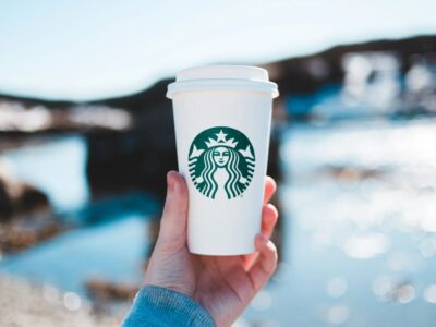 Starbucks Boykott: Wie du mit deinem Konsum die Welt verändern kannst!
