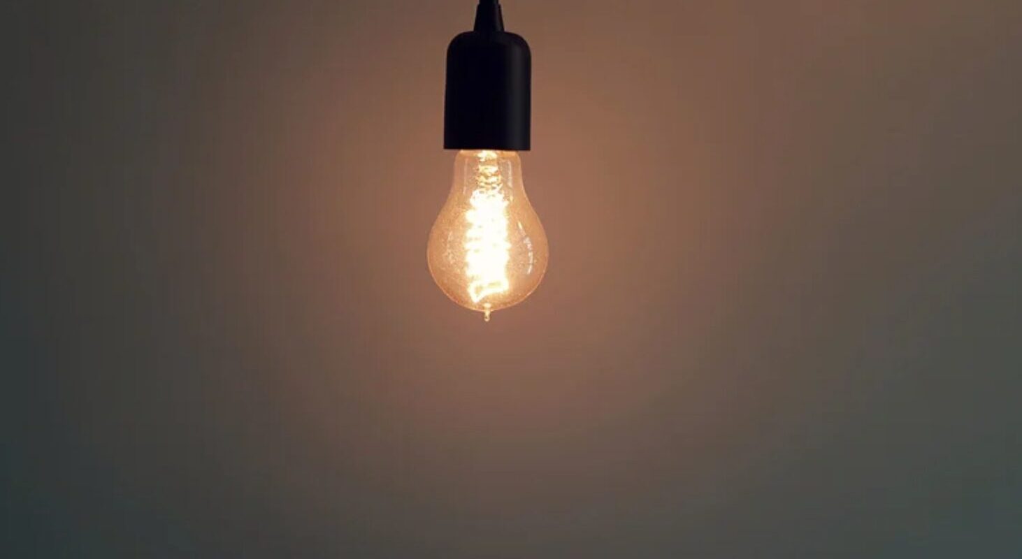 Strom von der Steuer absetzen: So senkst du deine Energiekosten effektiv!