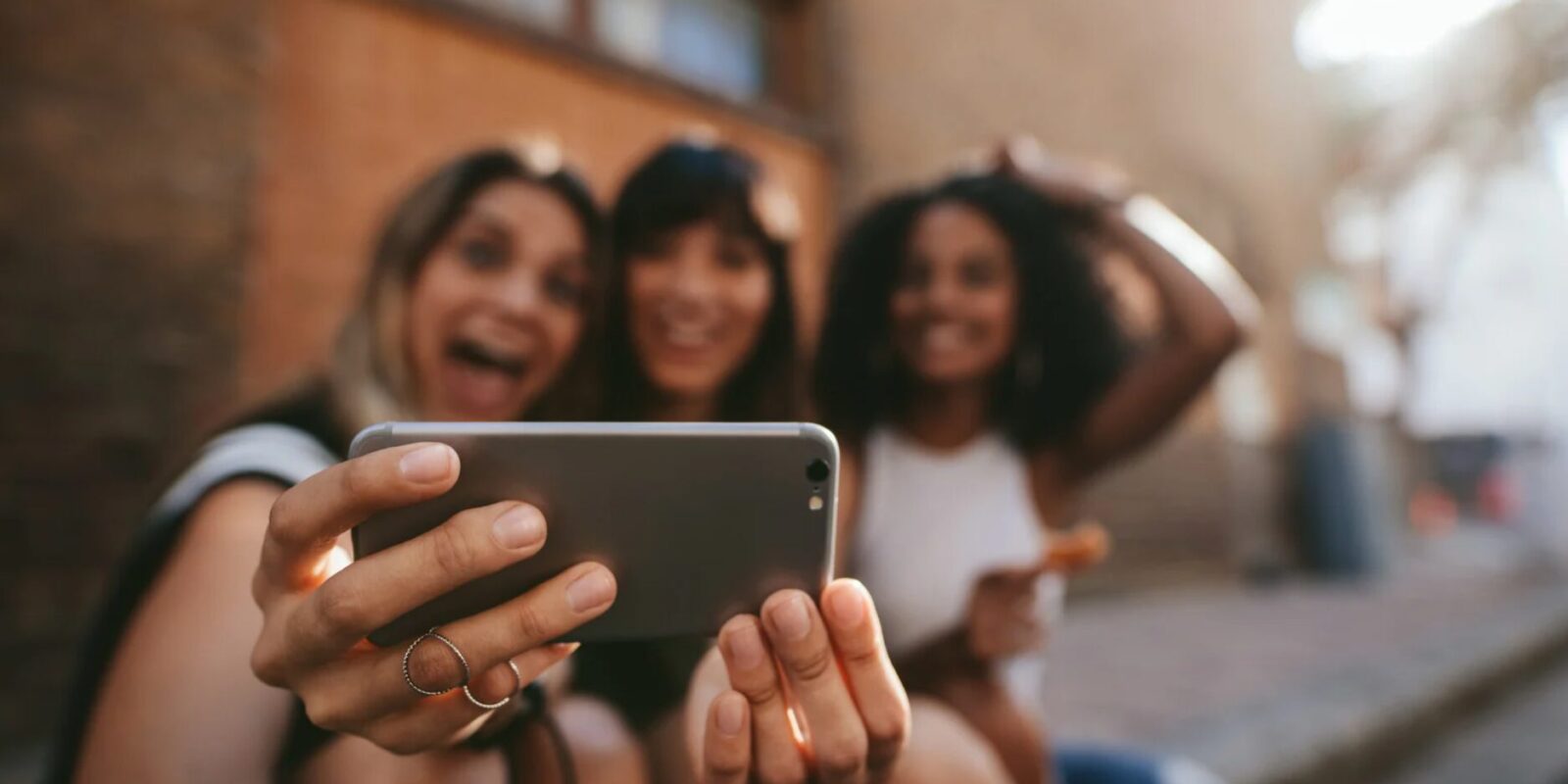 Wie verdient man mit Instagram Geld wenn Influencer Kooperationen nutzen