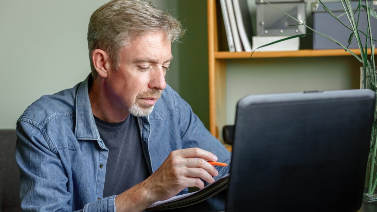 Ab welchem Alter lässt einen das Jobcenter in Ruhe Die Wahrheit über Rechte und Pflichten