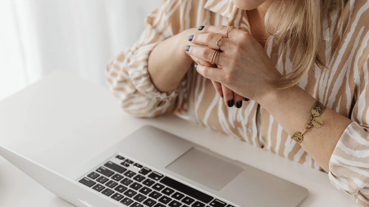 Wieviel Stunden zählt ein Feiertag bei Vollzeit