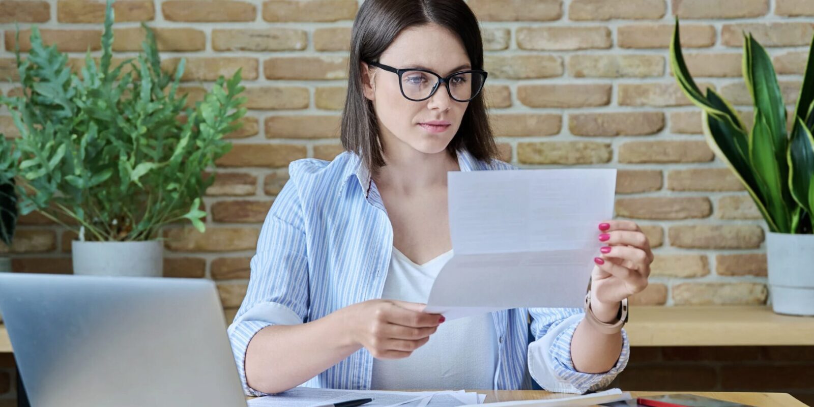 Wie lange dauert es bis ein Einschreiben ankommt