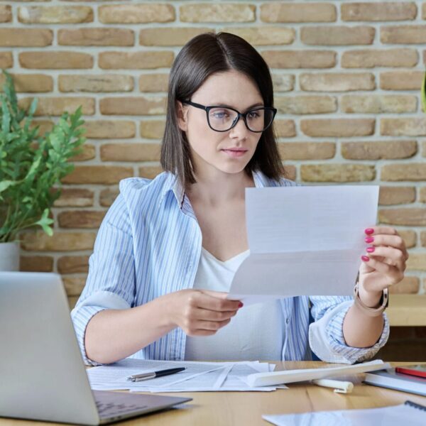 Wie lange dauert es bis ein Einschreiben ankommt