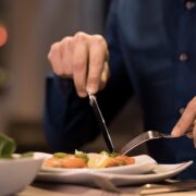 abends essen gehen trotz Krankschreibung